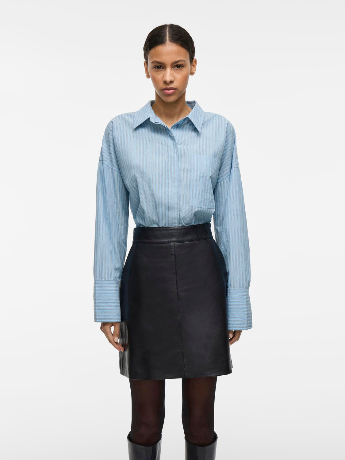 model_shot-front